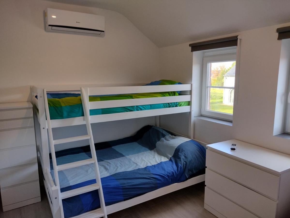 Huis Met Zonneterras, Tuin En Panoramisch Uitzicht Wellin Exterior foto